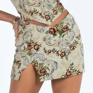 Princess Polly Tapestry Mini Skirt size 4‎ Floral Indie Boho Party Retro Hippie